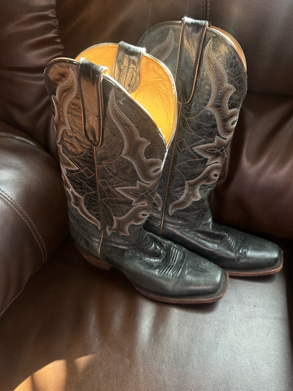 Idyllwind Black Western Leather Boots with Decorative Stitching Relic